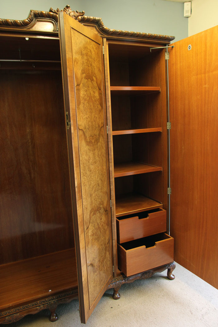 12376r17 Antique Burr Walnut Wardrobe, Antique Quality Burr Walnut Wardrobe