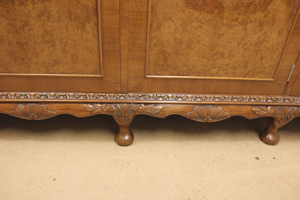 12376r7 Antique Burr Walnut Wardrobe, Antique Quality Burr Walnut Wardrobe