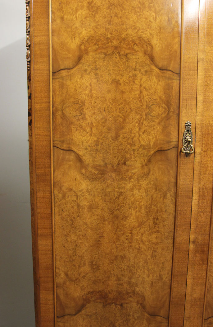 12376r9 Antique Burr Walnut Wardrobe, Antique Quality Burr Walnut Wardrobe