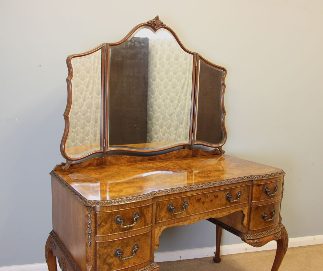 12380r4 Antique Burr Walnut Dressing Table, Quality Burr Walnut Dressing Table