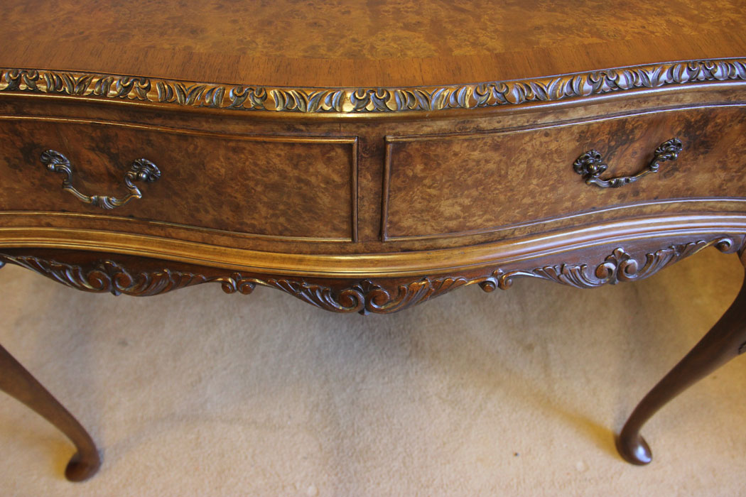 12377r15 Antique Burr Walnut Serving Side Table, Antique Serpentine Burr Walnut Serving Side Table