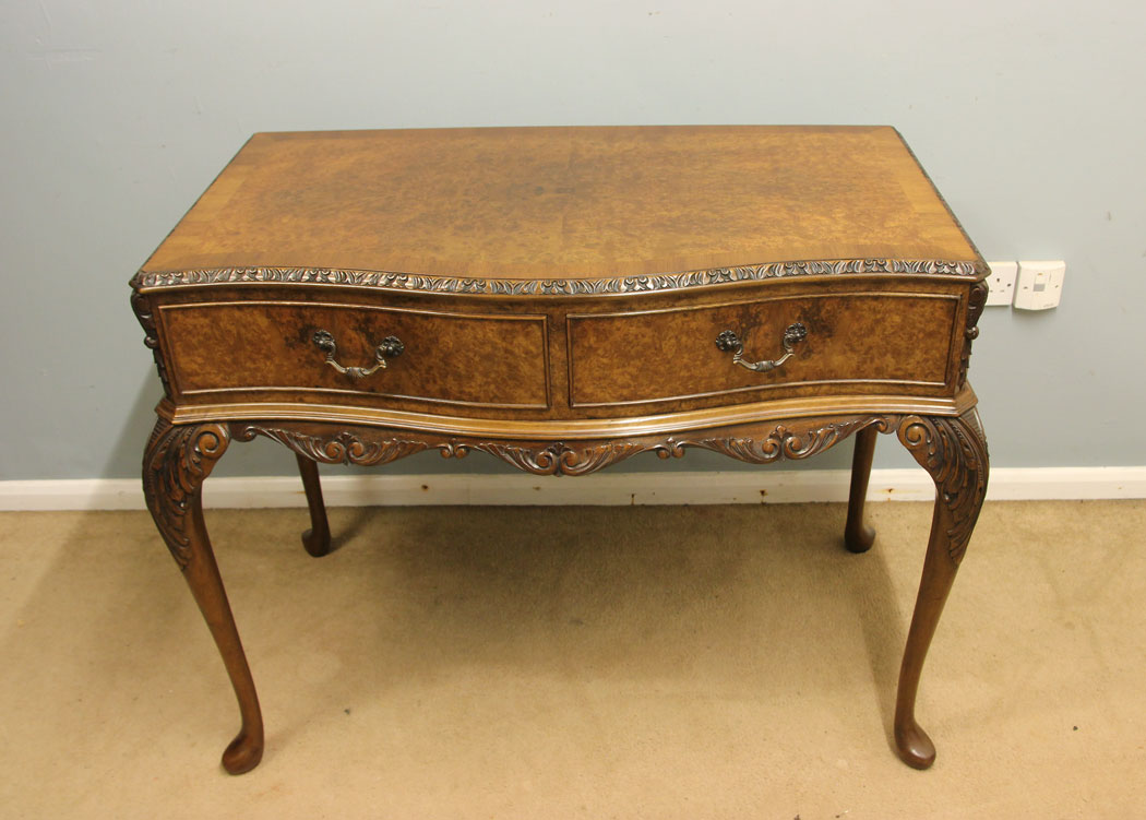12377r4 Antique Burr Walnut Serving Side Table, Antique Serpentine Burr Walnut Serving Side Table