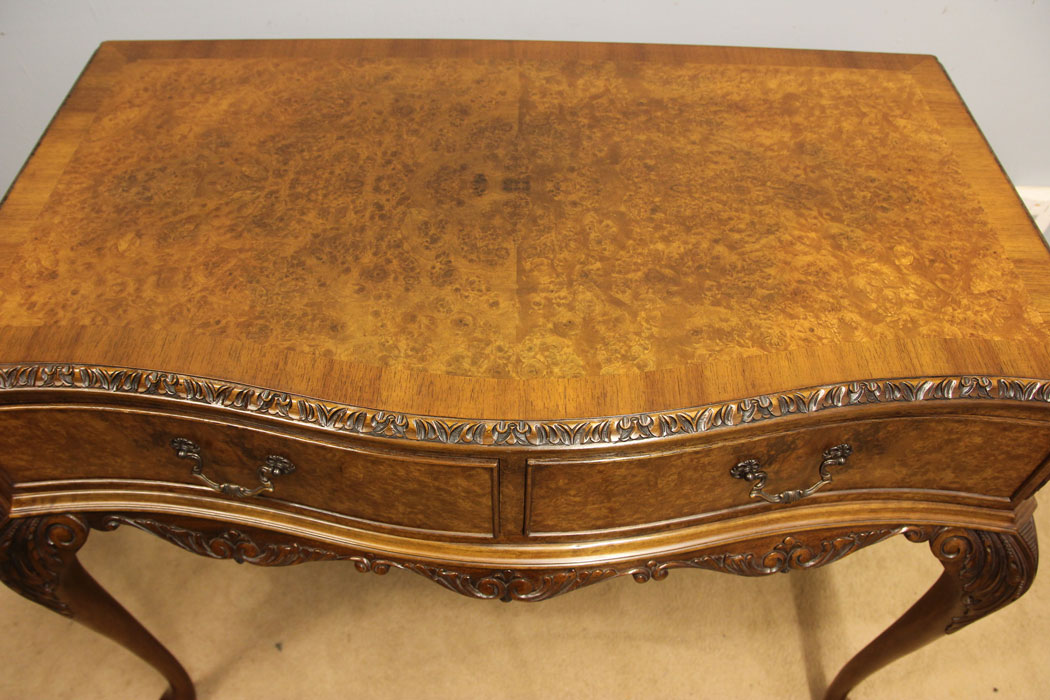 12377r5 Antique Burr Walnut Serving Side Table, Antique Serpentine Burr Walnut Serving Side Table
