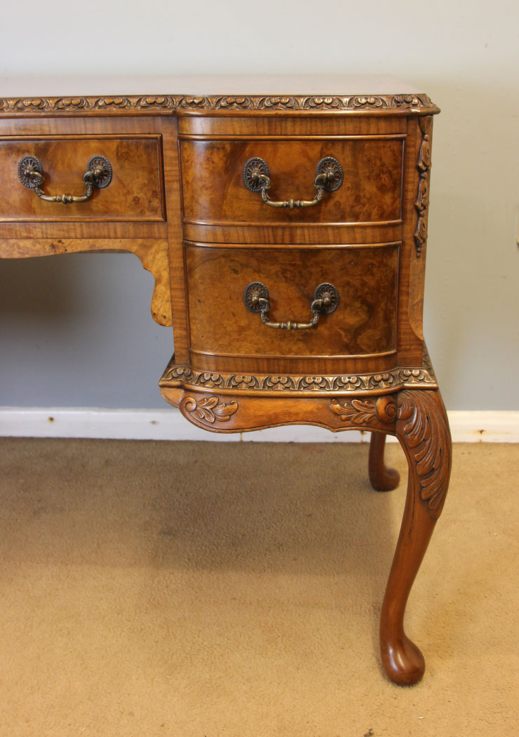 12379r6 Antique Burr Walnut Queen Anne Style Dressing Table Writing Desk, Antique Shaped Burr Walnut Side Writing Table