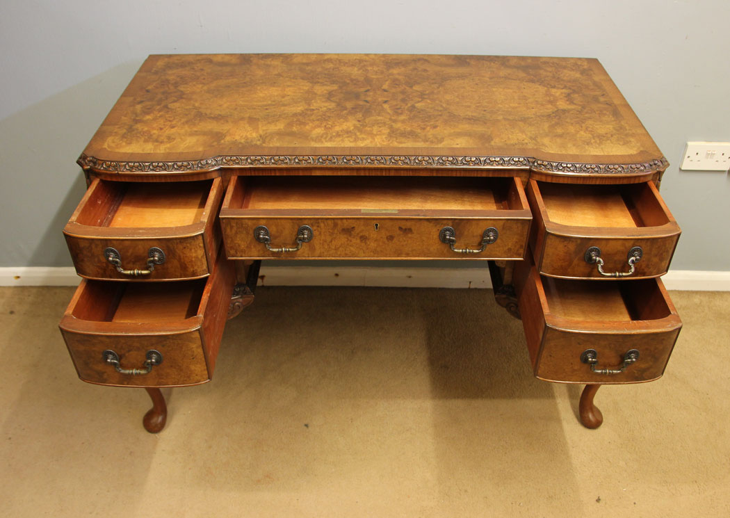 12379r8 Antique Burr Walnut Queen Anne Style Dressing Table Writing Desk, Antique Shaped Burr Walnut Side Writing Table