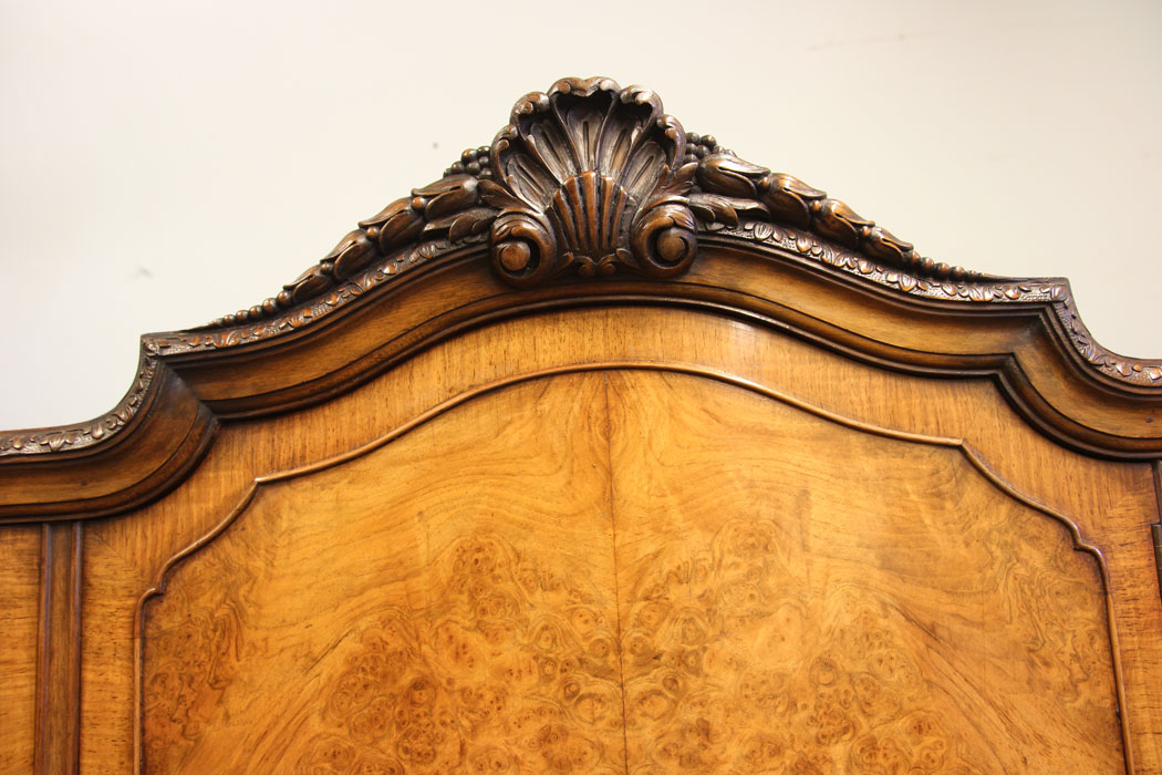 12395r10 Antique Burr Walnut Three Door Queen anne Style Drinks Cabinet on Stand, Antique Burr Walnut Three Door Cocktail Drinks Side Cabinet