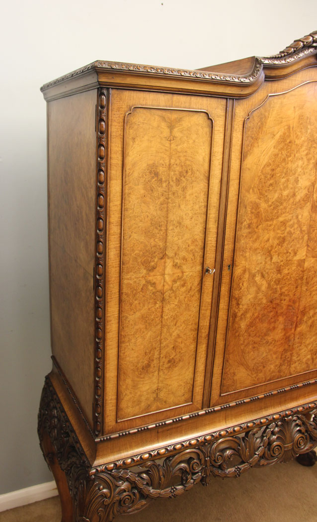 12395r15 Antique Burr Walnut Three Door Queen anne Style Drinks Cabinet on Stand, Antique Burr Walnut Three Door Cocktail Drinks Side Cabinet