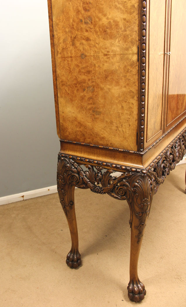 12395r7 Antique Burr Walnut Three Door Cocktail Drinks Cabinet on Stand, Antique Burr Walnut Three Door Cocktail Drinks Side Cabinet