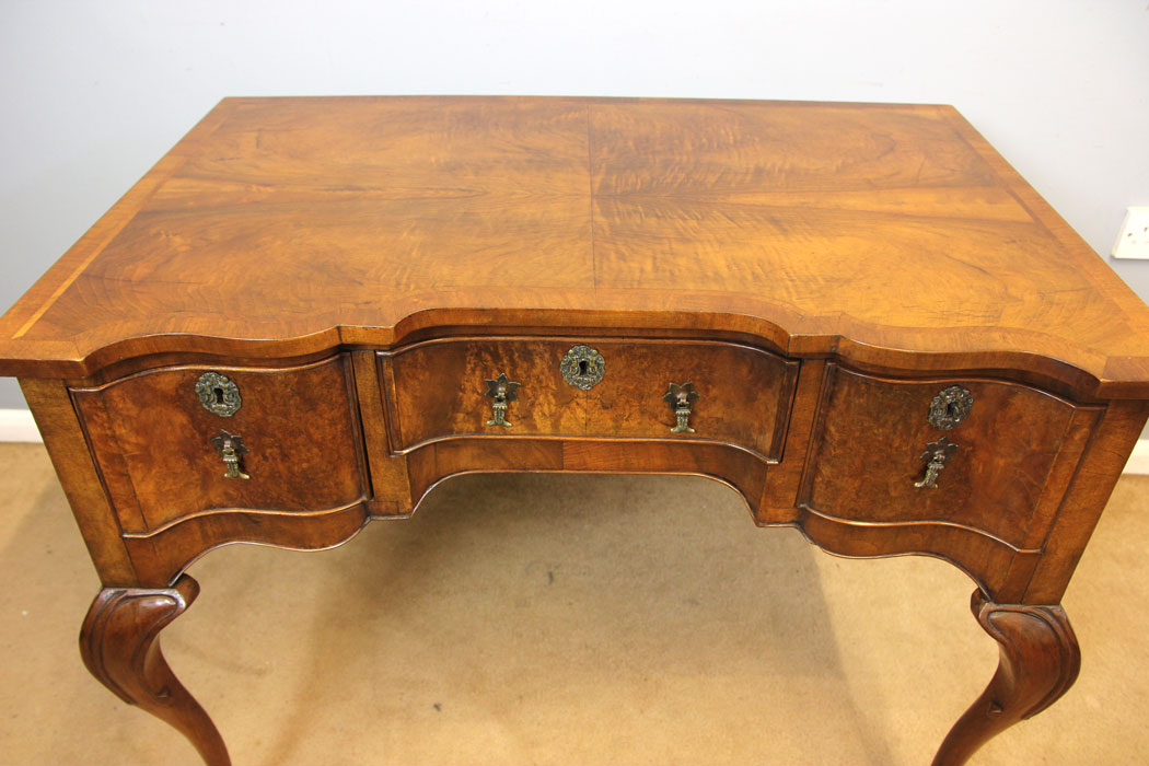 12396r05 Antique Burr Walnut Writing Table Side Dressing Table, Antique Figured Walnut Writing Table Side Dressing Table