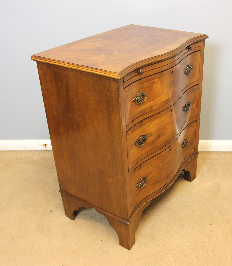 12400r11 Antique Small Figured Walnut Serpentine Chest of Drawers, Antique Small Figured Walnut Serpentine Chest of Drawers