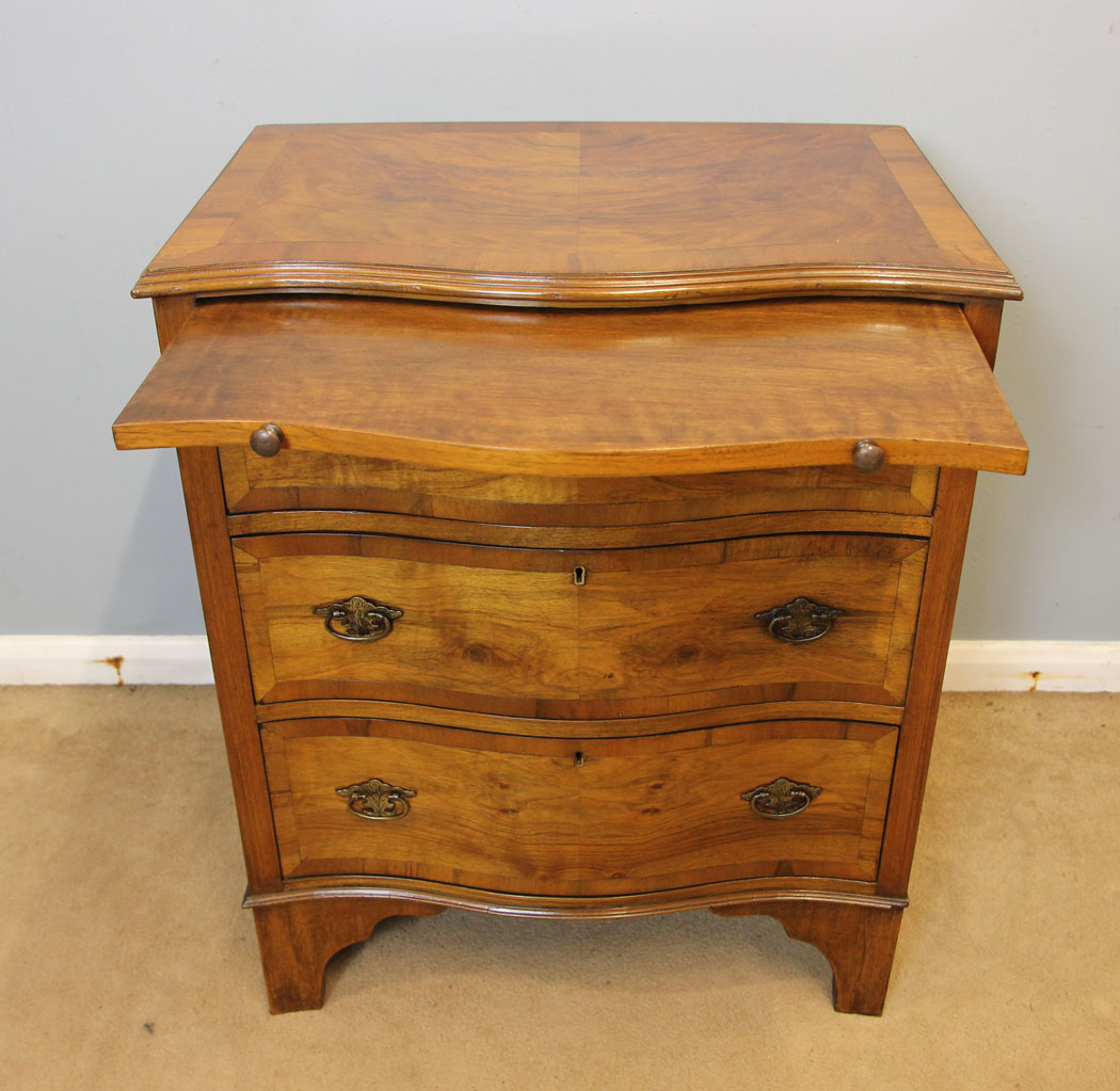 12400r3 Antique Small Figured Walnut Serpentine Chest of Drawers, Antique Small Figured Walnut Serpentine Chest of Drawers