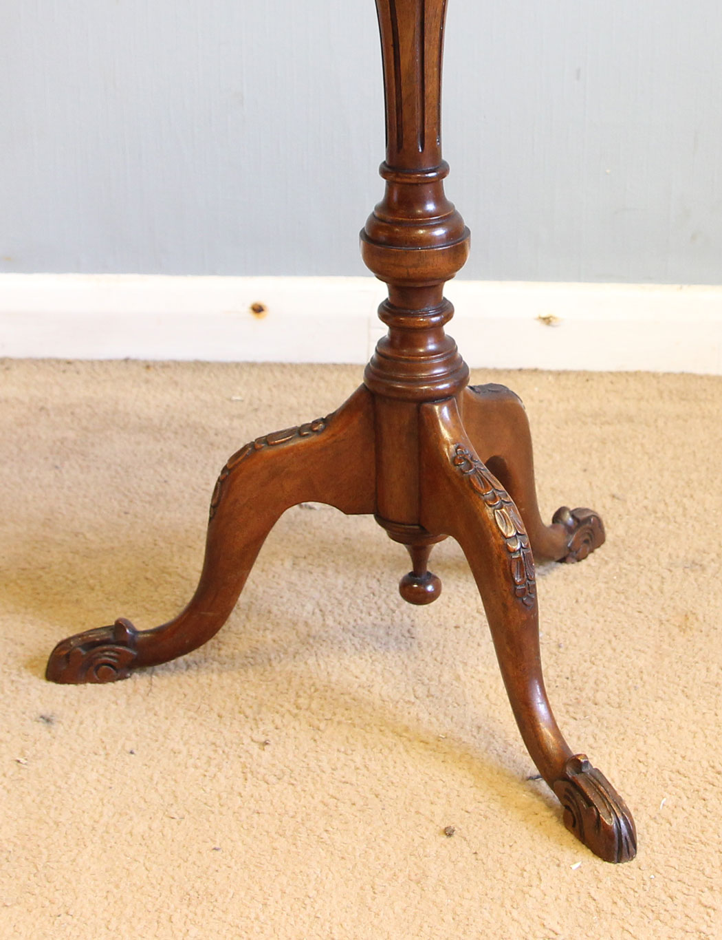 12413r3 Burr Walnut Tripod Wine Table, Burr Walnut Tripod Occasional Wine Table