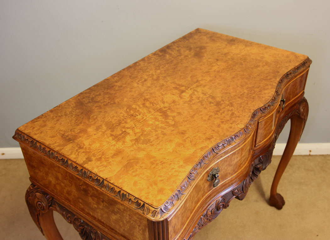 12424r11 Quality Burr Walnut Serving Side Table, Quality Burr Walnut Serving Side Table