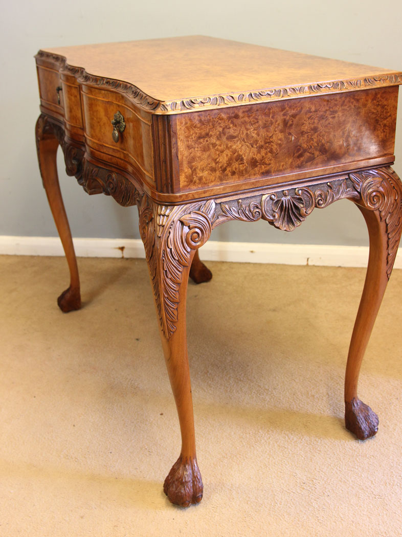 12424r3 Quality Burr Walnut Serving Side Table, Quality Burr Walnut Serving Side Table