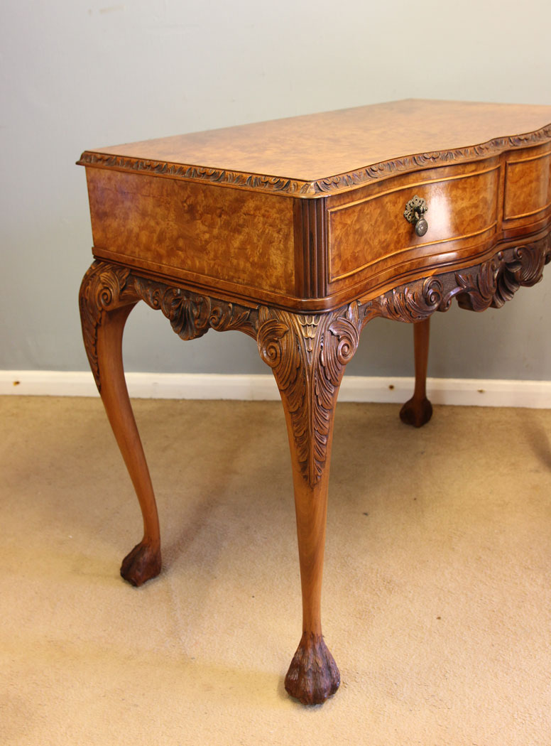 12424r4 Quality Burr Walnut Serving Side Table, Quality Burr Walnut Serving Side Table