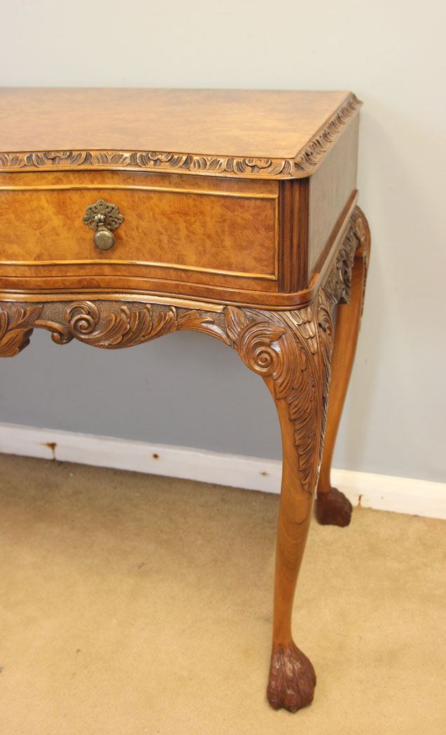 12424r7 Quality Burr Walnut Serving Side Table, Quality Burr Walnut Serving Side Table