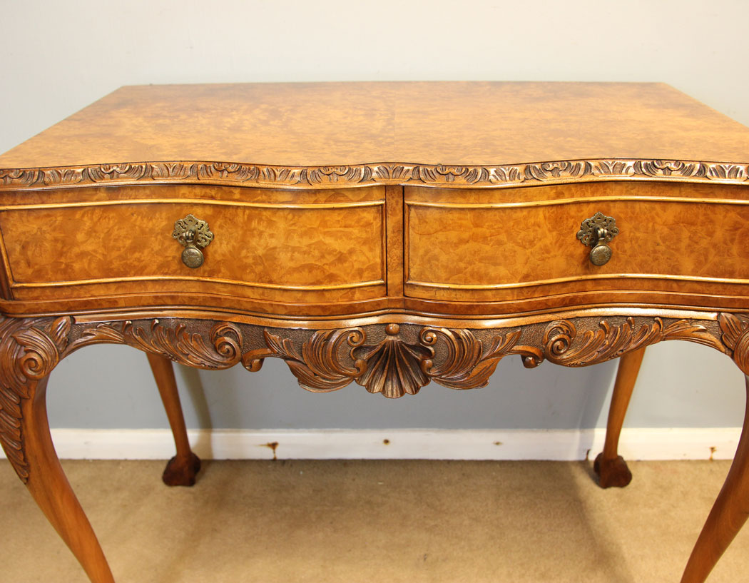 12424r8 Quality Burr Walnut Serving Side Table, Quality Burr Walnut Serving Side Table