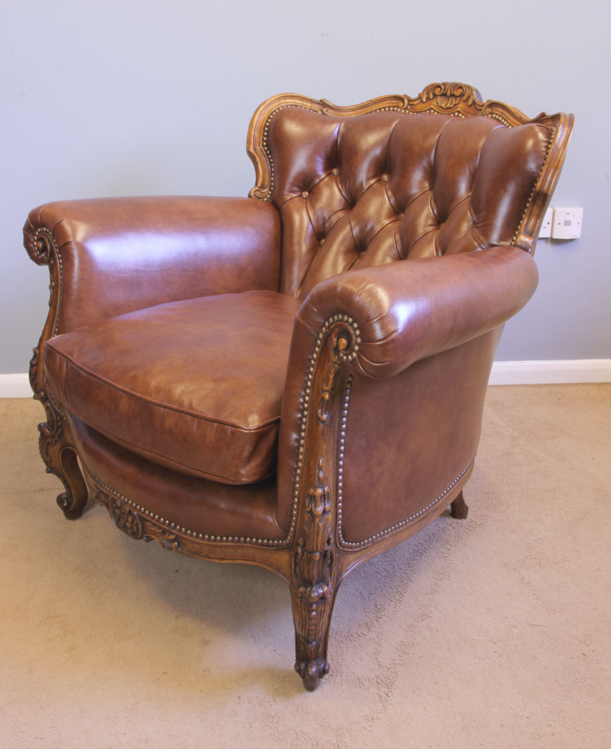 12027r3 Antique Leather Armchair, Superb Buttoned Leather Armchair
