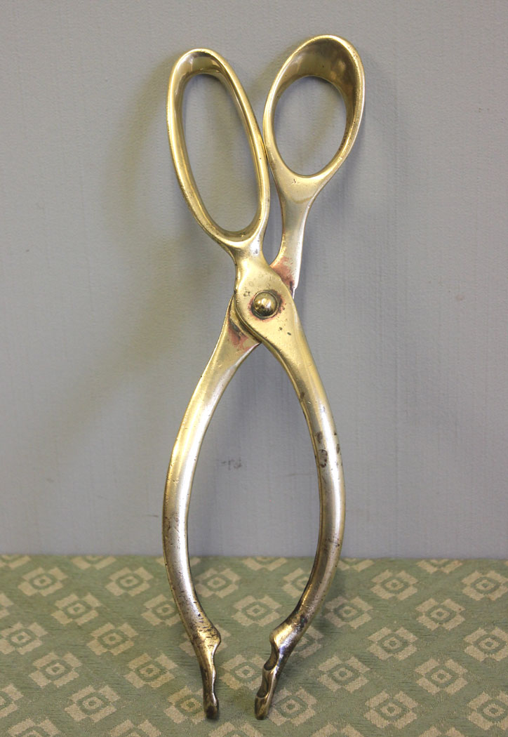 12441r6 Antique Brass Fireside Trivet & Tongs, Antique Brass Fireside Trivet & Tongs.