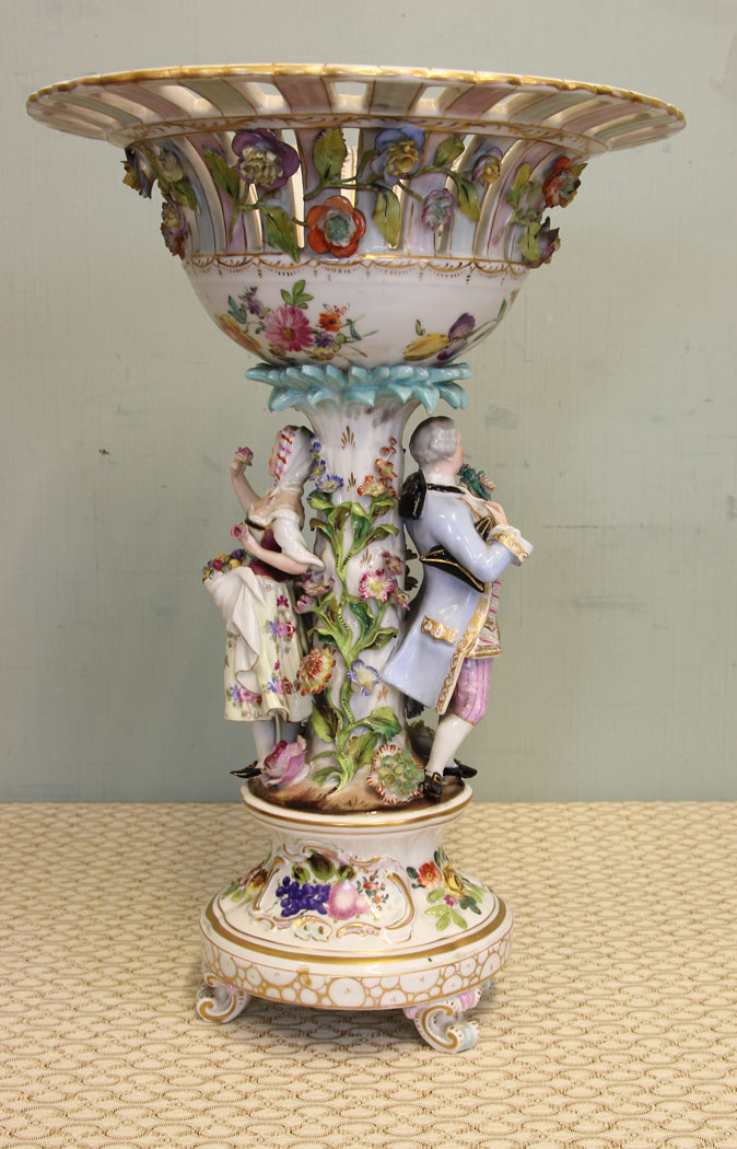 10770r25 Antique German Porcelain Centre Piece, Antique German Porcelain Centre Piece
