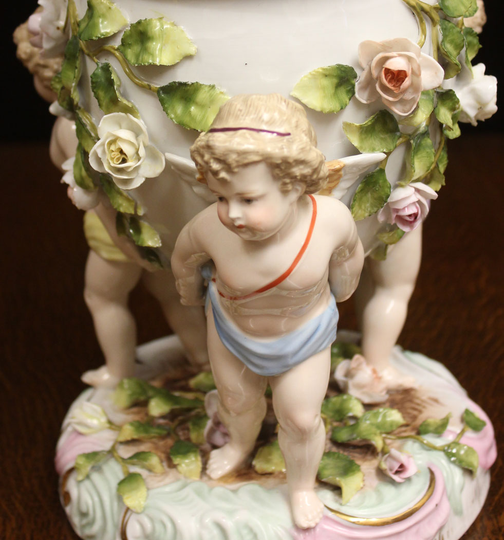 12446r08 Antique Porcelain Table Oil Lamp, Antique Porcelain Table Oil Lamp and Shade