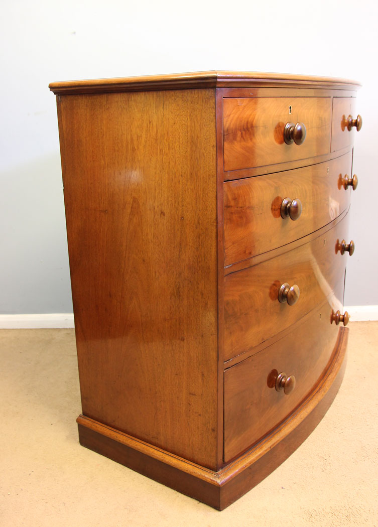 12469r2 Victorian Mahogany Bow Front Chest of Drawers, Victorian Mahogany Bow Front Chest of Drawers