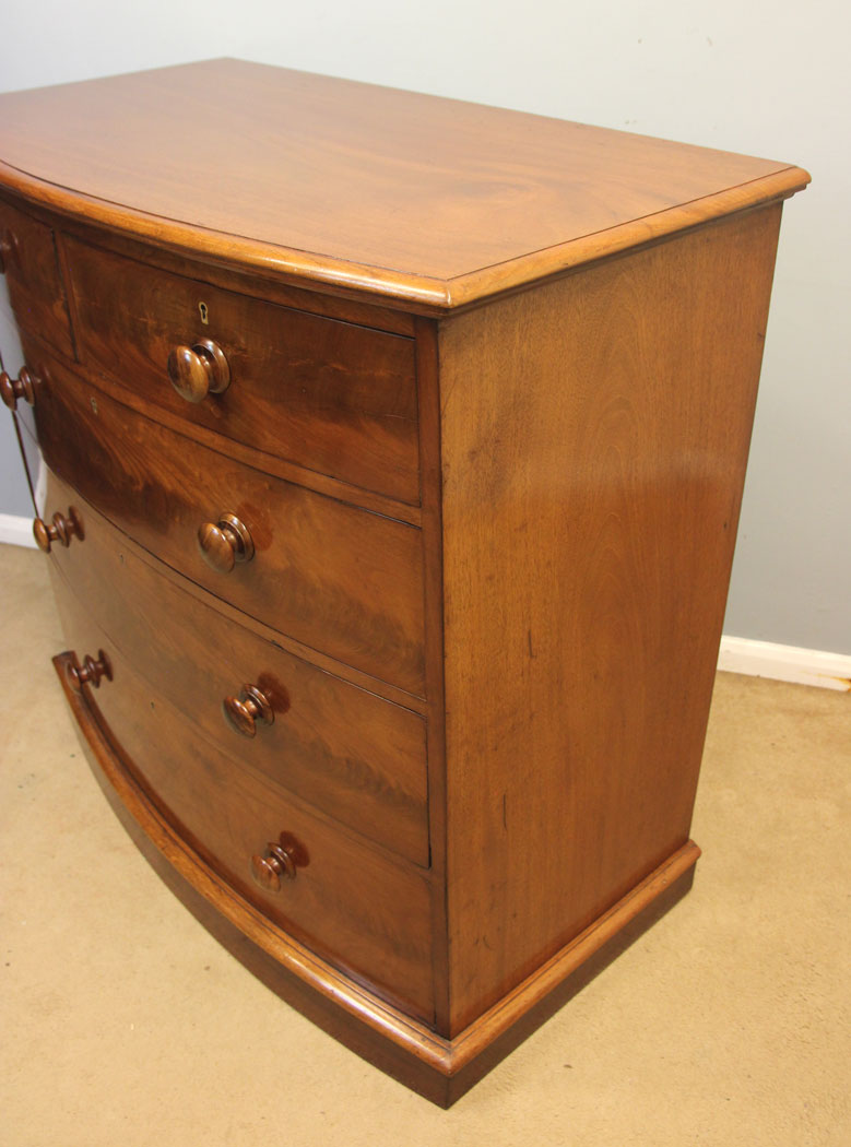 12469r5 Victorian Mahogany Bow Front Chest of Drawers, Victorian Mahogany Bow Front Chest of Drawers