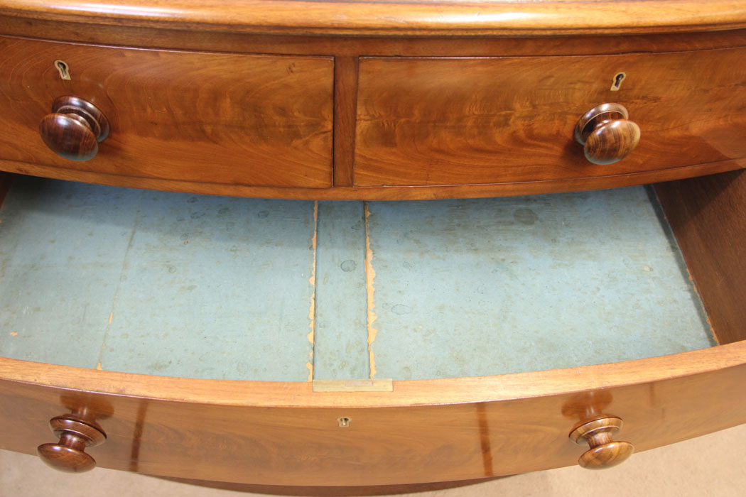 12469r7 Victorian Mahogany Bow Front Chest of Drawers, Victorian Mahogany Bow Front Chest of Drawers