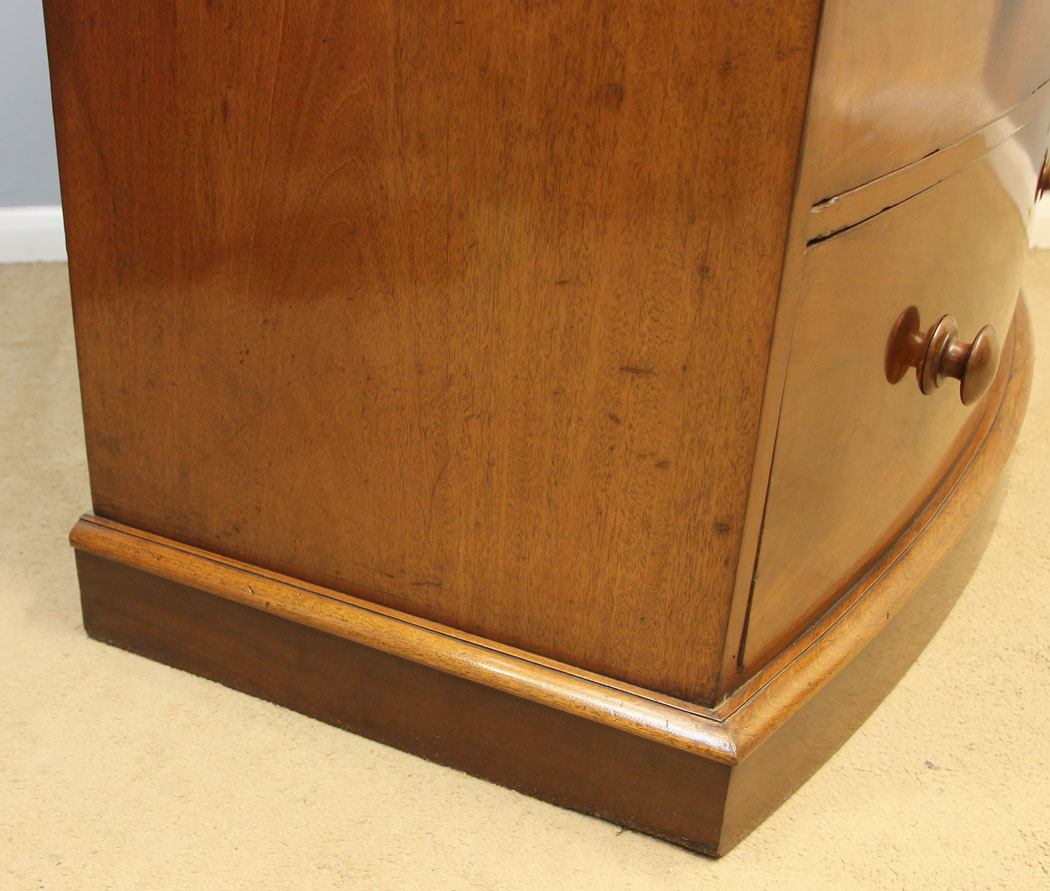 12469r8 Victorian Mahogany Bow Front Chest of Drawers, Victorian Mahogany Bow Front Chest of Drawers