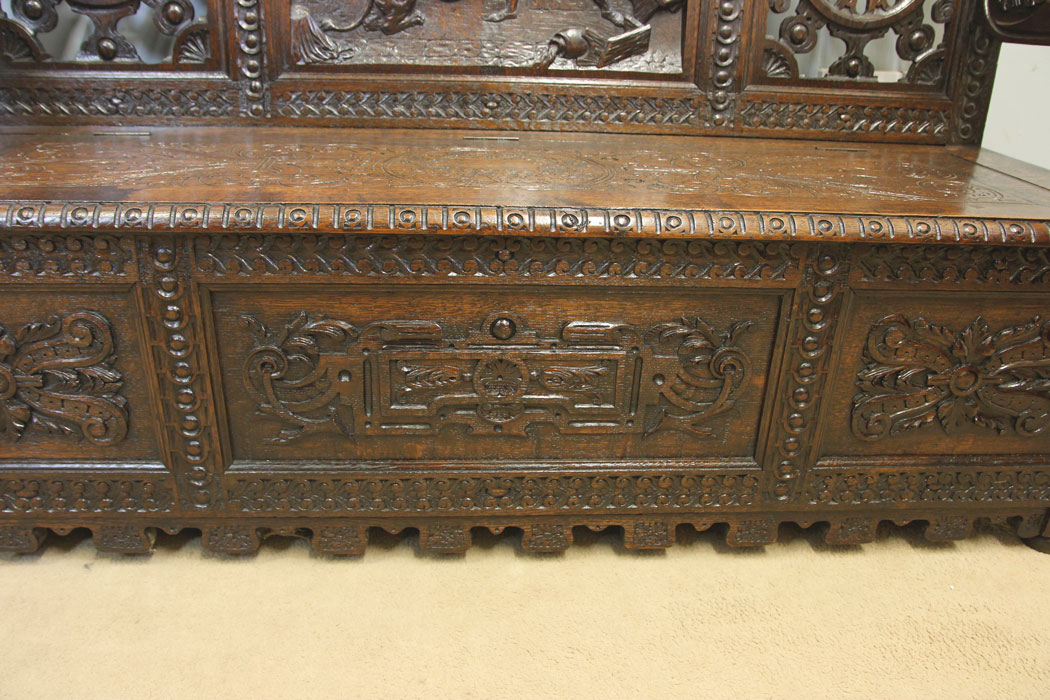 12472r17 Antique Carved Oak Settle, Hall Seat, Victorian Carved Oak Settle / Monks Bench / Hall Seat
