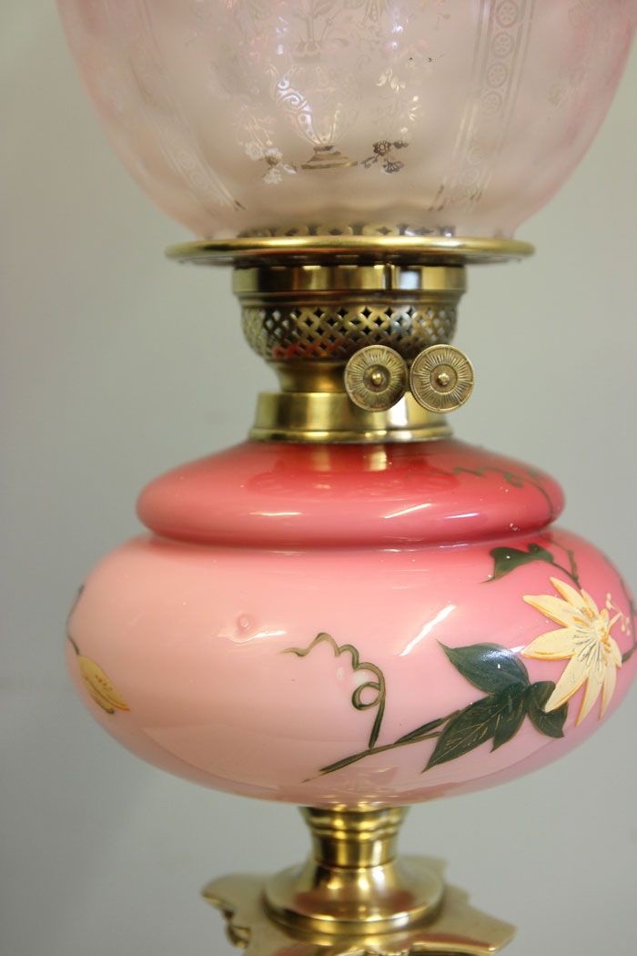 12478r14 Victorian Corinthian Column Pink and Cranberry Glass Oil Lamp, Antique Victorian Tall Pink and Cranberry Glass Oil Lamp