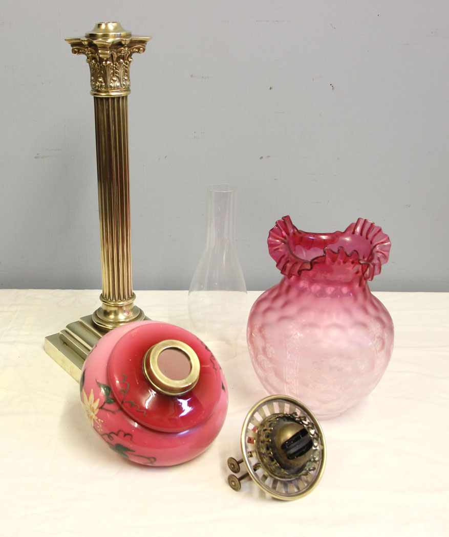 12478r15 Victorian Corinthian Column Pink and Cranberry Glass Oil Lamp, Antique Victorian Tall Pink and Cranberry Glass Oil Lamp