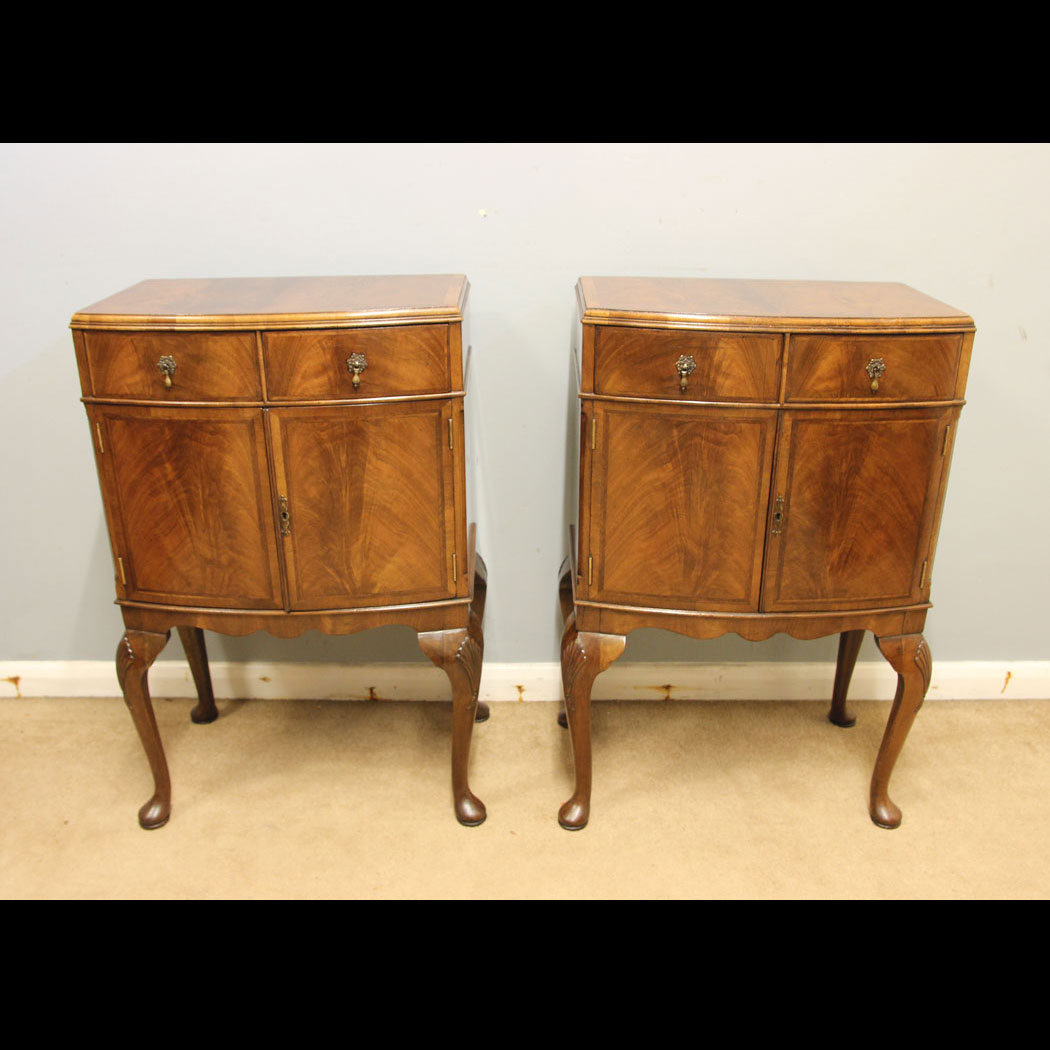 12498r01 Pair Antique Walnut Bedside Cabinets, Pair Antique Walnut Bedside Cabinets