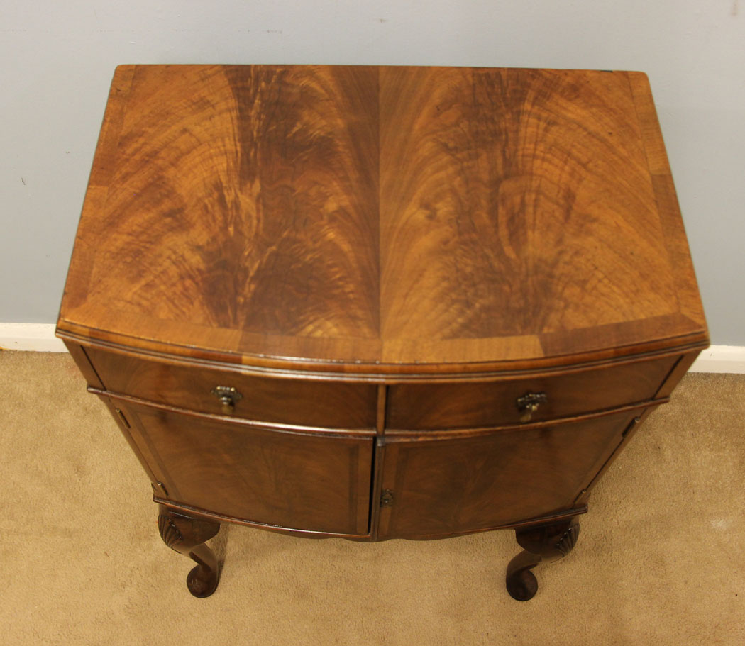 12498r7 Pair Antique Walnut Bedside Tables Cabinets, Pair Antique Walnut Bedside Cabinets