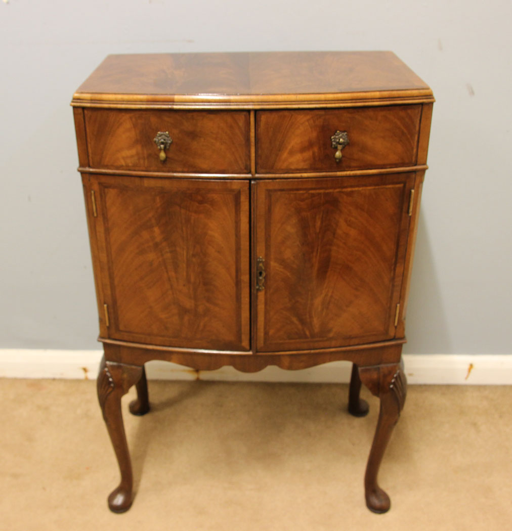 12498r8 Pair Antique Walnut Bedside Tables Cupboards Cabinets, Pair Antique Walnut Bedside Cabinets