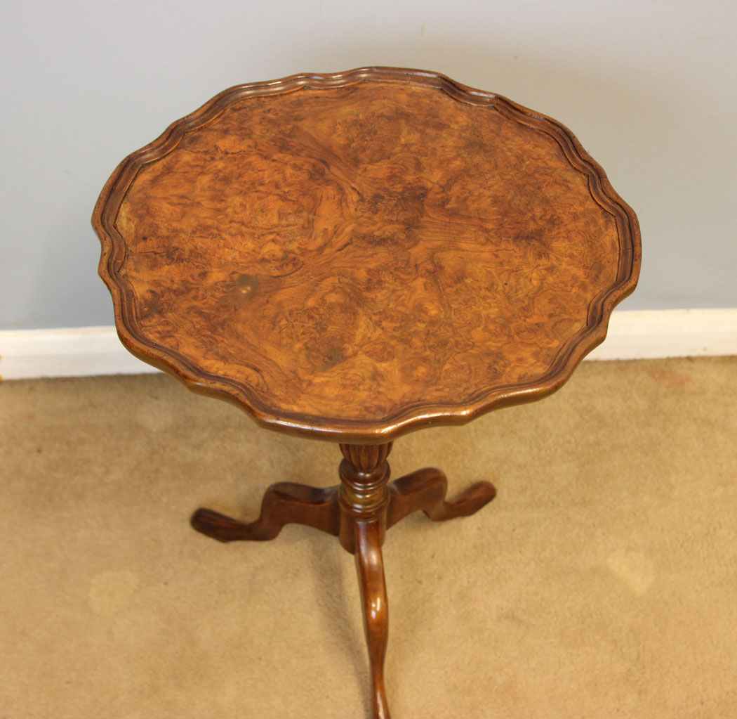12501r3 Burr Walnut Tripod Wine Table, Burr Walnut Tripod Wine Table