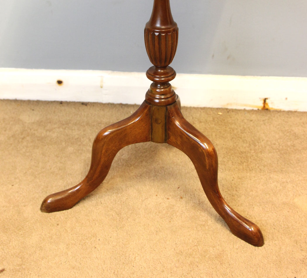 12501r7 Burr Walnut Tripod Occasional Wine Table, Burr Walnut Tripod Wine Table