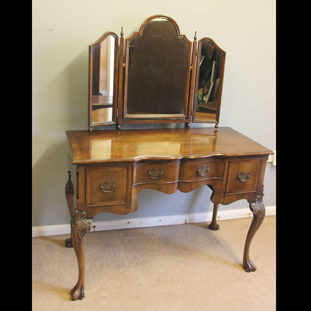 12508r01 Antique Walnut Triple Mirror Dressing Table, Antique Walnut Triple Mirror Dressing Table