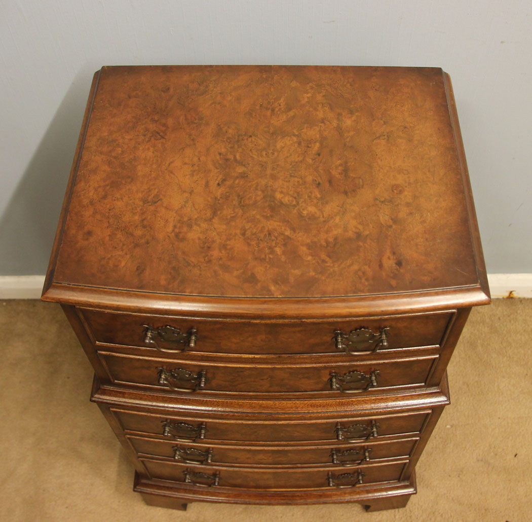 12523r10 Pair Walnut Bedside Cabinets Chest of Drawers, Pair Walnut Bedside Cabinets / Chest of Drawers