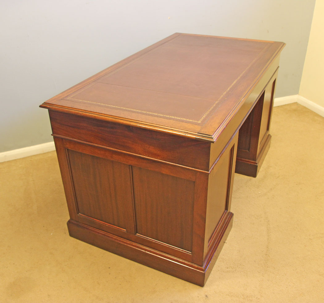 12538r5 Antique Mahogany Kneehole Pedestal Writing Desk, Antique Mahogany Knee Hole Pedestal Writing Desk