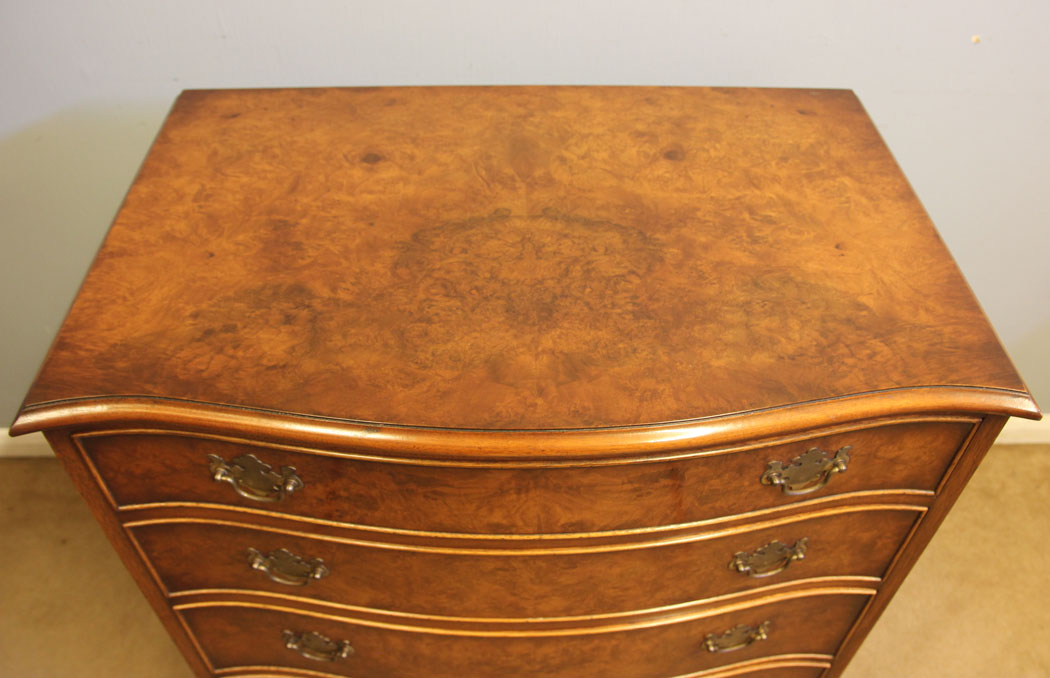12572r4 Antique Walnut Georgian Style Chest of Drawers Burr Walnut Serpentine Chest of Drawers