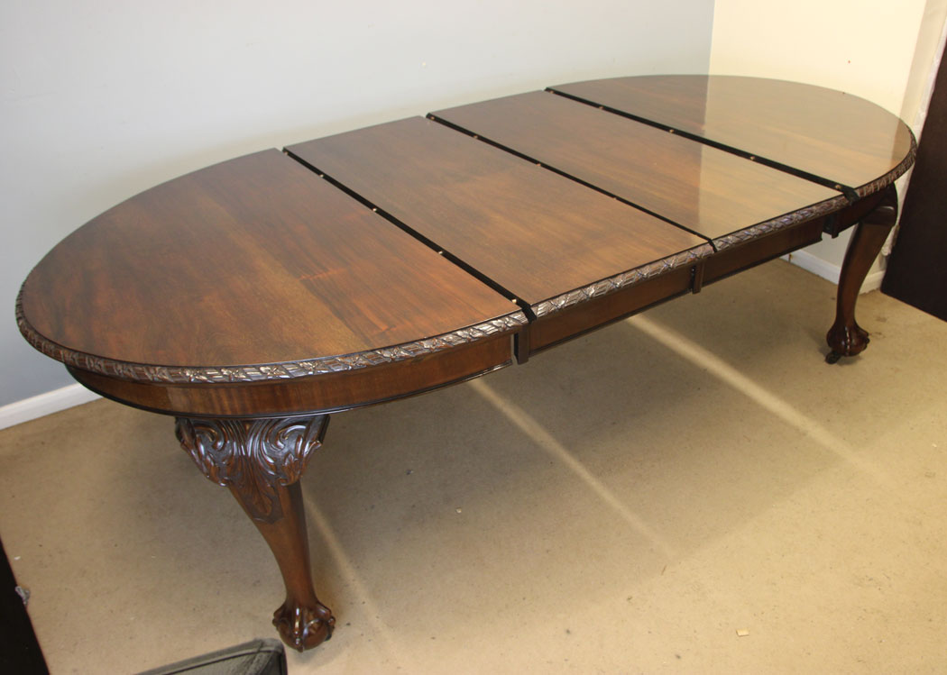 12584r011 Antique Mahogany Extending Dining Table, Antique Mahogany Two Leaf Extending Dining Table