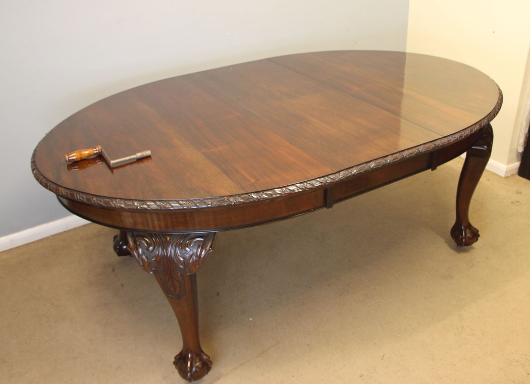 12584r4 Antique Mahogany Two Leaf Extending Dining Table. Antique Mahogany Two Leaf Extending Dining Table